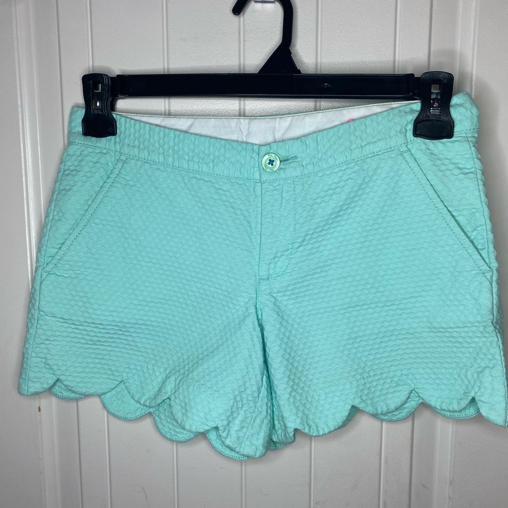 Lilly Pulitzer Aqua Scalloped Women Shorts